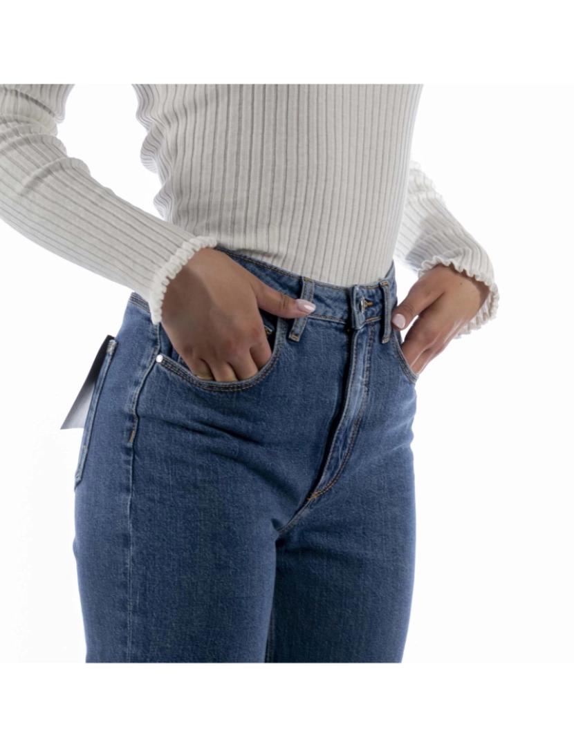 imagem de Guess Mom Jeans Azul Claro4