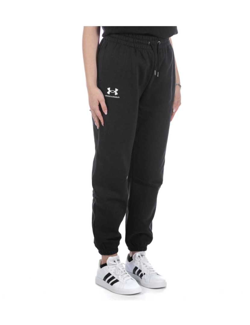 imagem de Calças Under Armour Essential Fleece Pretas2