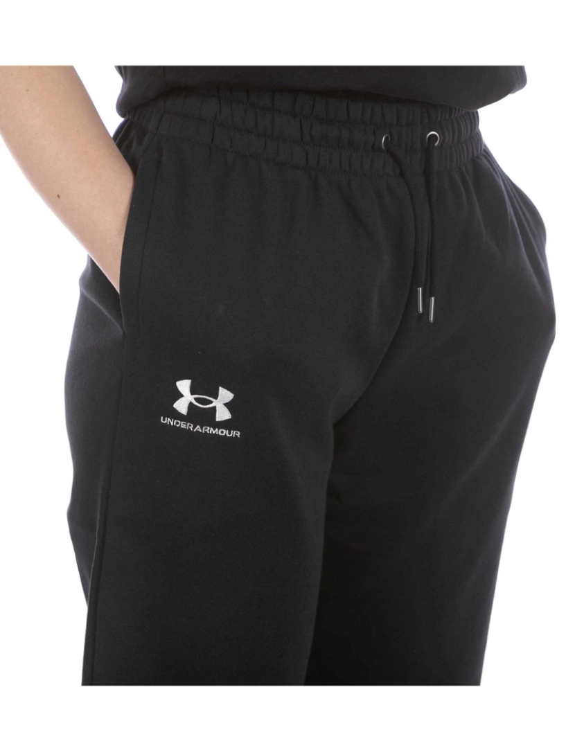 imagem de Calças Under Armour Essential Fleece Pretas4