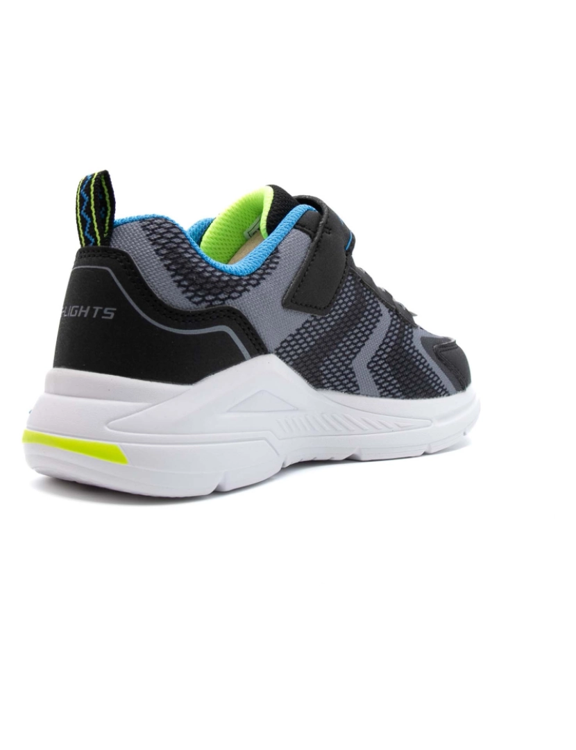 imagem de Tênis Skechers Tri-Namics4