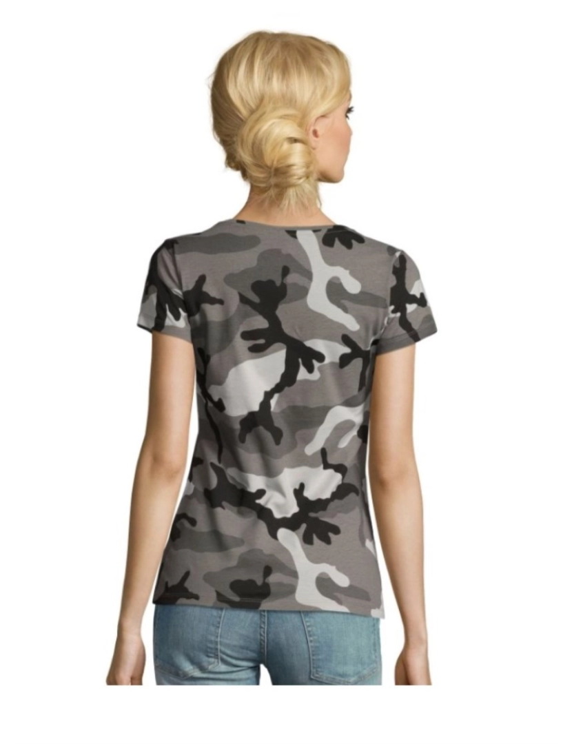 imagem de T-shirt feminina gola redonda camuflada3