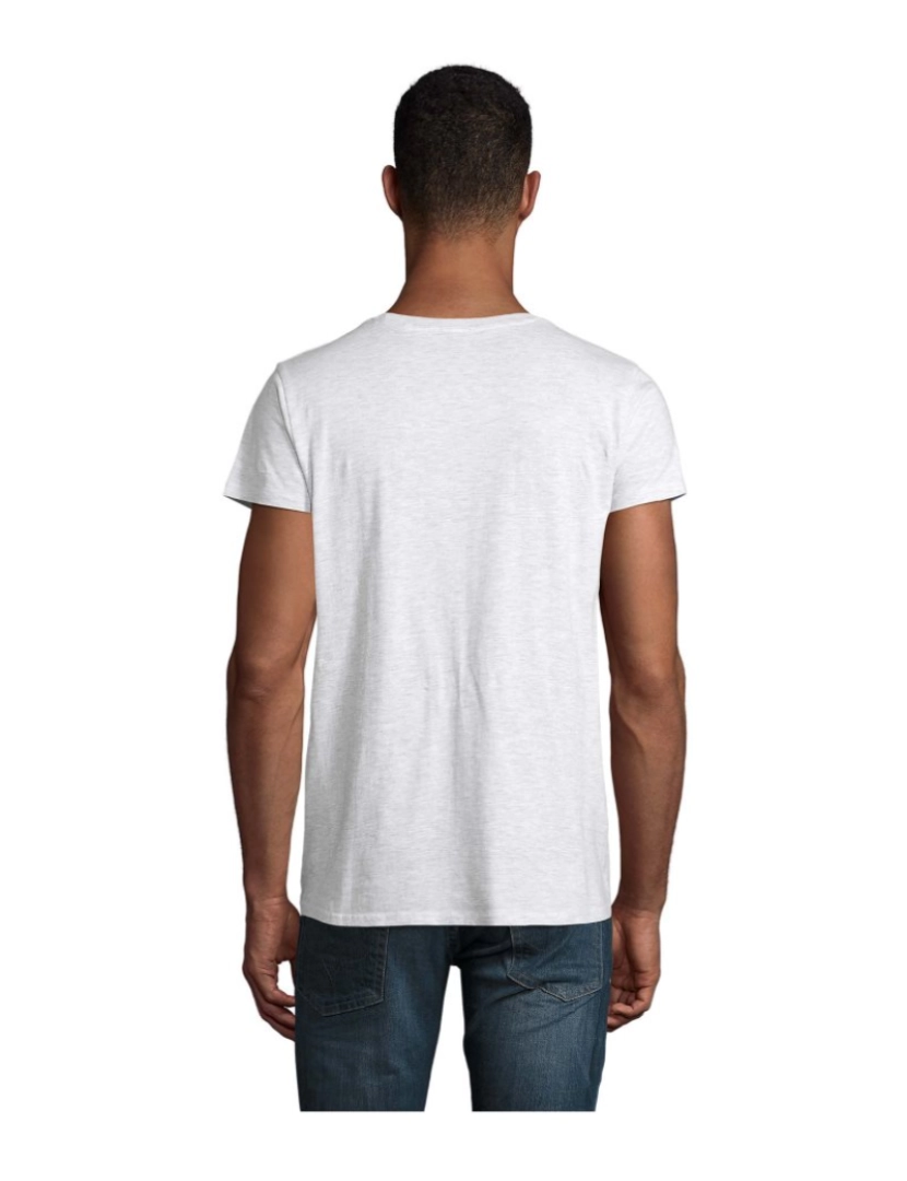imagem de T-shirt justa de homem em jersey simples e gola redonda3