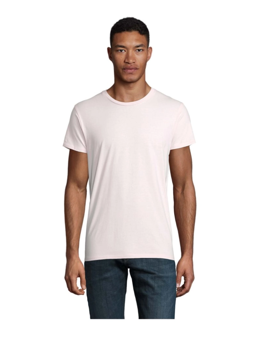 imagem de T-shirt justa de homem em jersey simples e gola redonda1