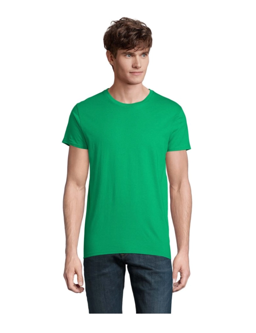 imagem de T-shirt justa de homem em jersey simples e gola redonda1