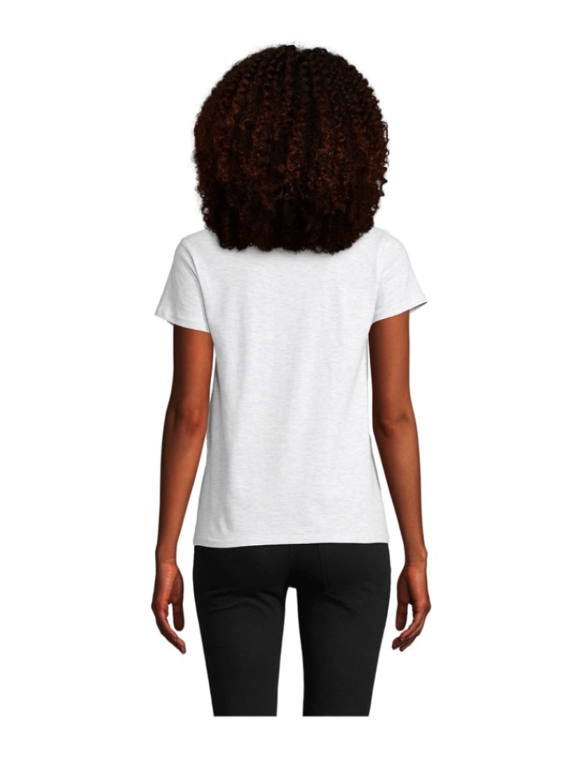 imagem de Camiseta feminina gola redonda3