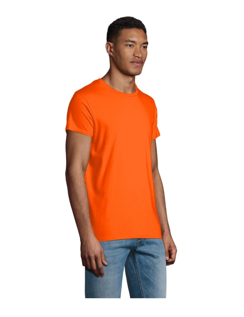 imagem de Camiseta masculina gola redonda2