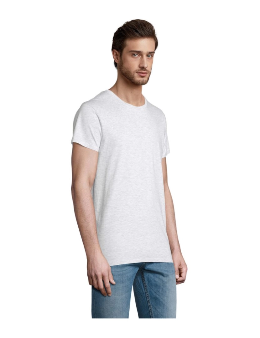 imagem de Camiseta masculina gola redonda2