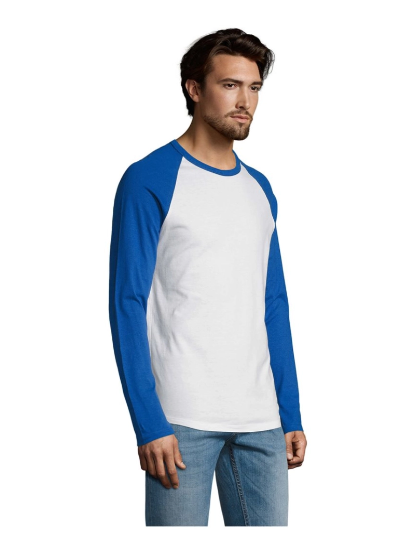 imagem de T-shirt masculina bicolor com manga comprida raglan funky3