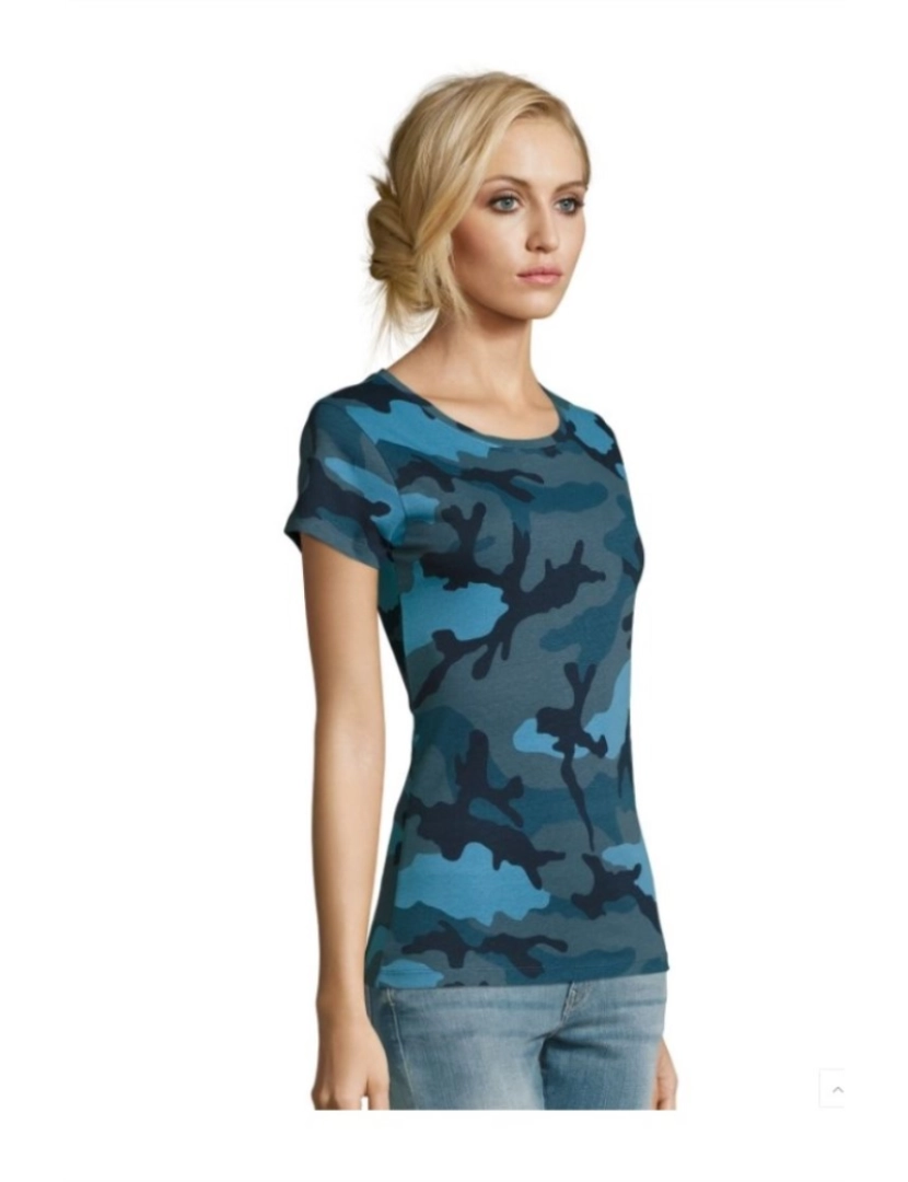 imagem de T-shirt feminina gola redonda camuflada2