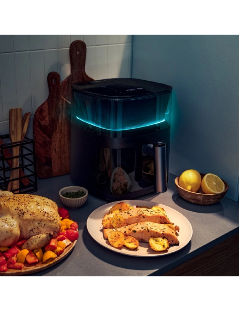 imagem de Cecotec Fritadeira com capacidade para cozinhar de 5 l, pulverizador de água, controlo tátil e design luminoso.2