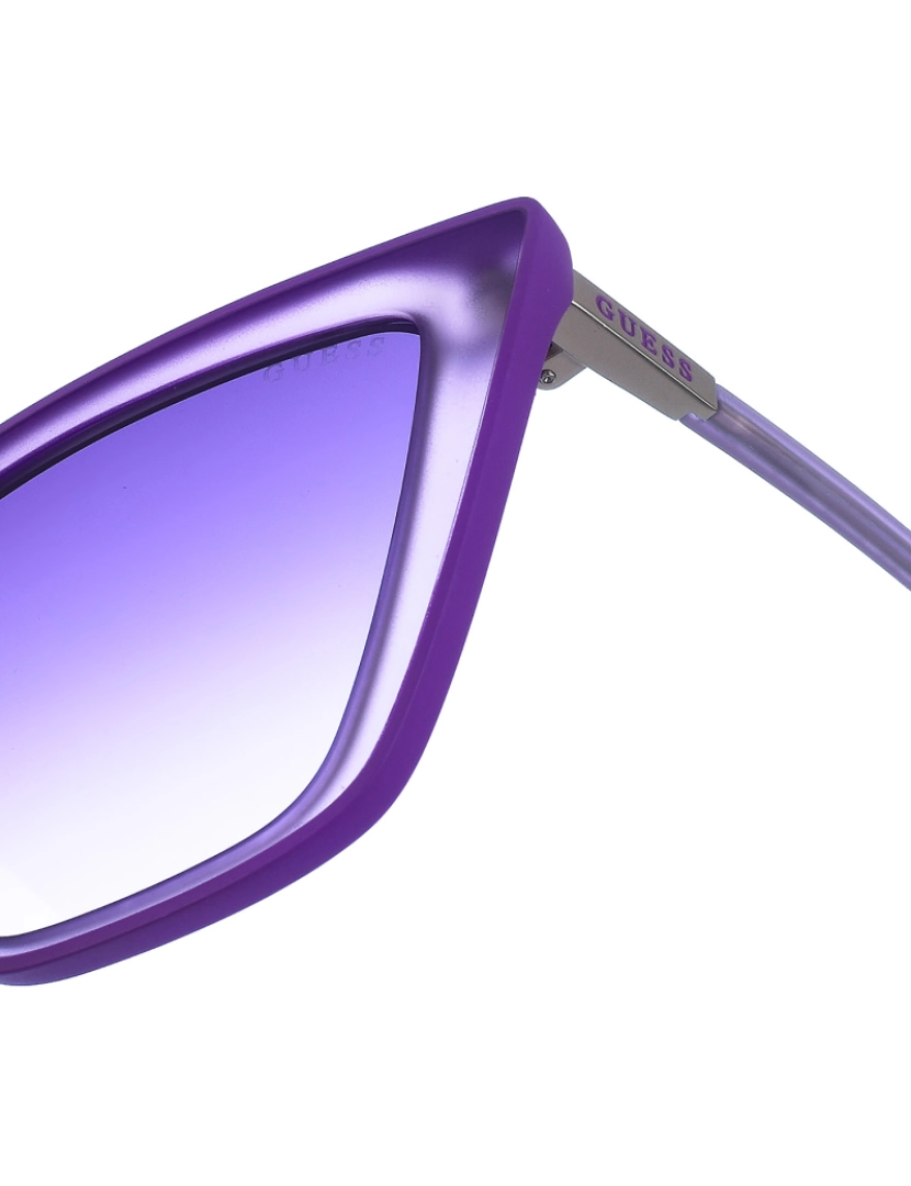 imagem de Óculos de sol de acetato com formato oval GU3062S feminino2