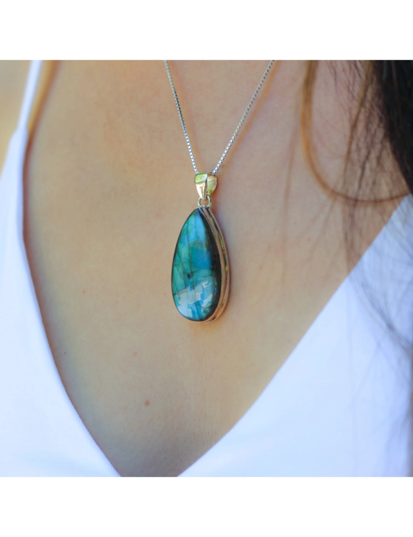 imagem de Colar e Pendente "Proteção e Intuição" Em Labradorite Spectrolite e Prata 9255