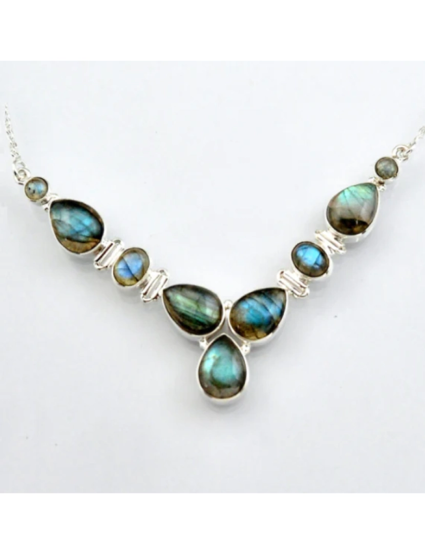 imagem de Colar e poder em Labradorite e prata 9252