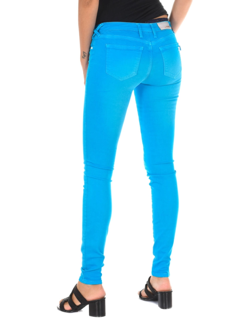imagem de Calça jeans comprida efeito usado com tecido elástico 10DB50210-G272 mulher3