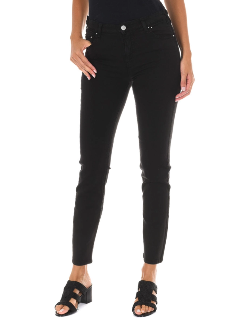 imagem de Calça jeans comprida confeccionada em tecido elástico 10DB50255-G239 mulher1