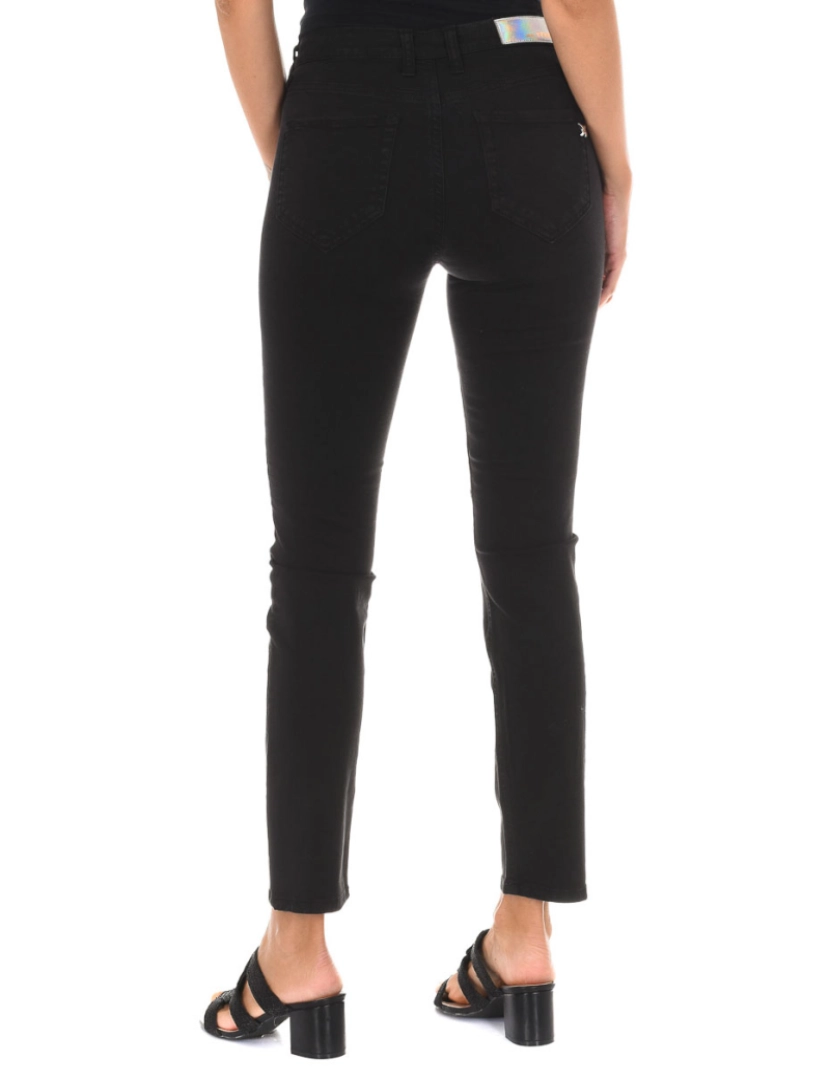 imagem de Calça jeans comprida confeccionada em tecido elástico 10DB50255-G239 mulher3