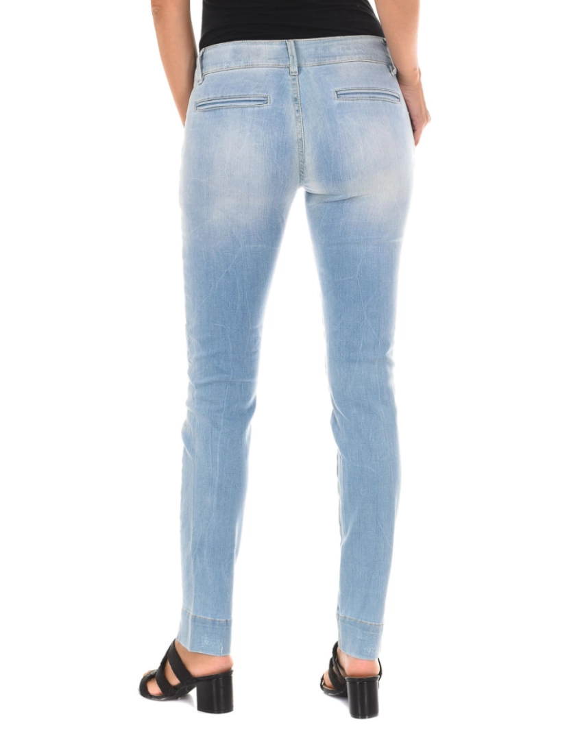 imagem de Calças jeans compridas efeito desgastado com bainha estreita 70DBF0282-D762 mulher3