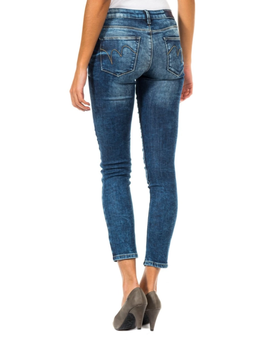 imagem de Calça jeans comprida com bainha estreita 10DB50282 mulher3