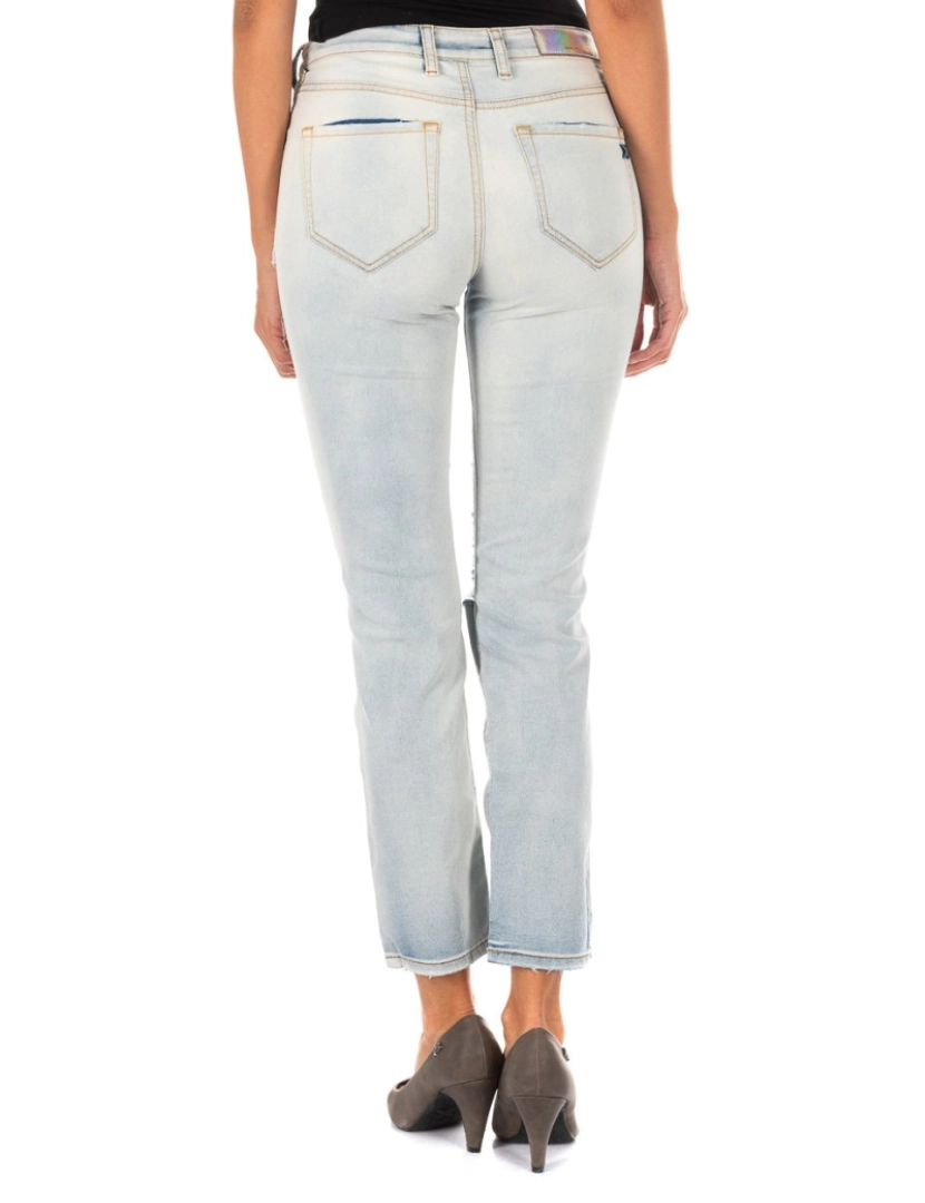 imagem de Calça jeans comprida com corte na barra reta 10DB50255 mulher3