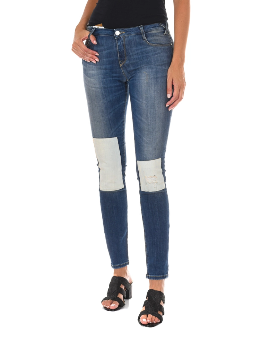 imagem de Calças jeans compridas efeito desgastado com bainha estreita 10DB50350 mulher1
