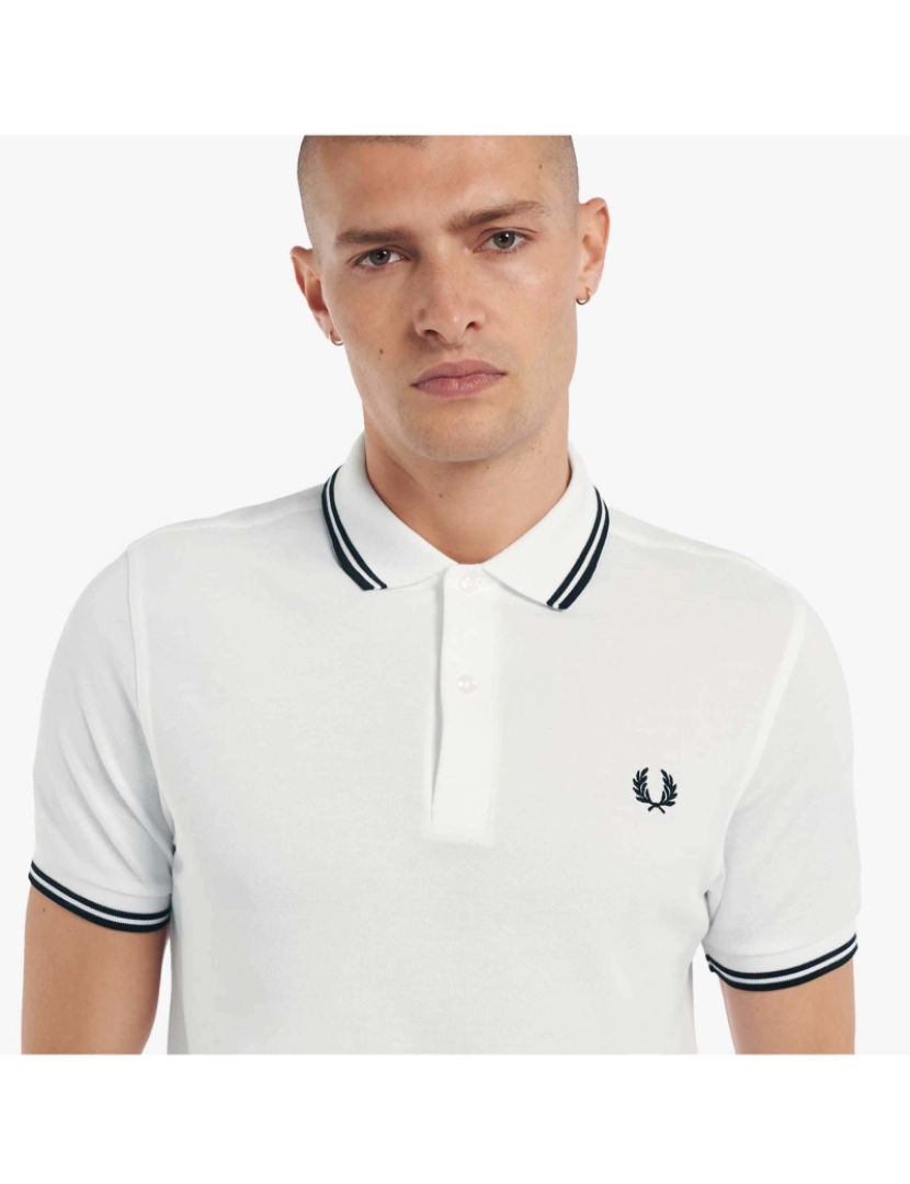 imagem de Camisa Polo Com Ponta Gêmea Fred Perry3