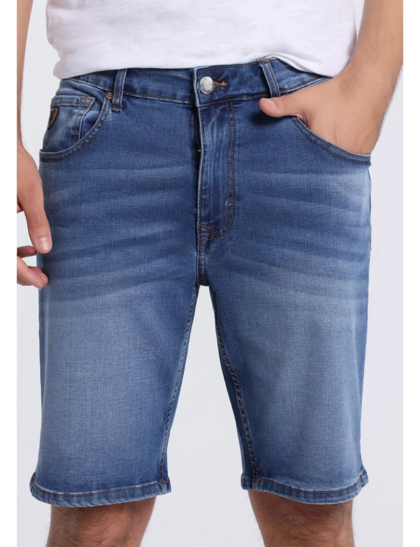 imagem de Lois Jeans... Denim Shorts | Medium Rise | Size In polegadas3