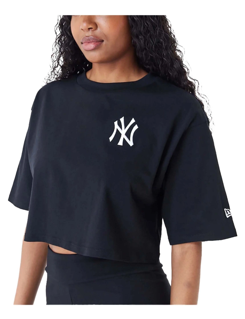 imagem de T-Shirt Nova Era Mlb Le Crop Tee Neyyan Blkwhi2