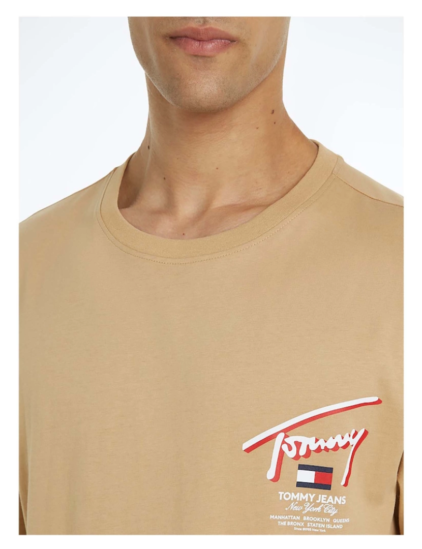 imagem de T-Shirt Tommy Jeans Tjm Reg 3D Rua Sim4