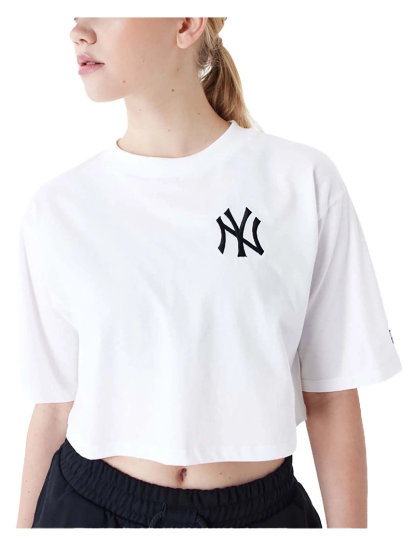 imagem de T-Shirt Nova Era Mlb Le Crop Tee Neyyan Whiblk2