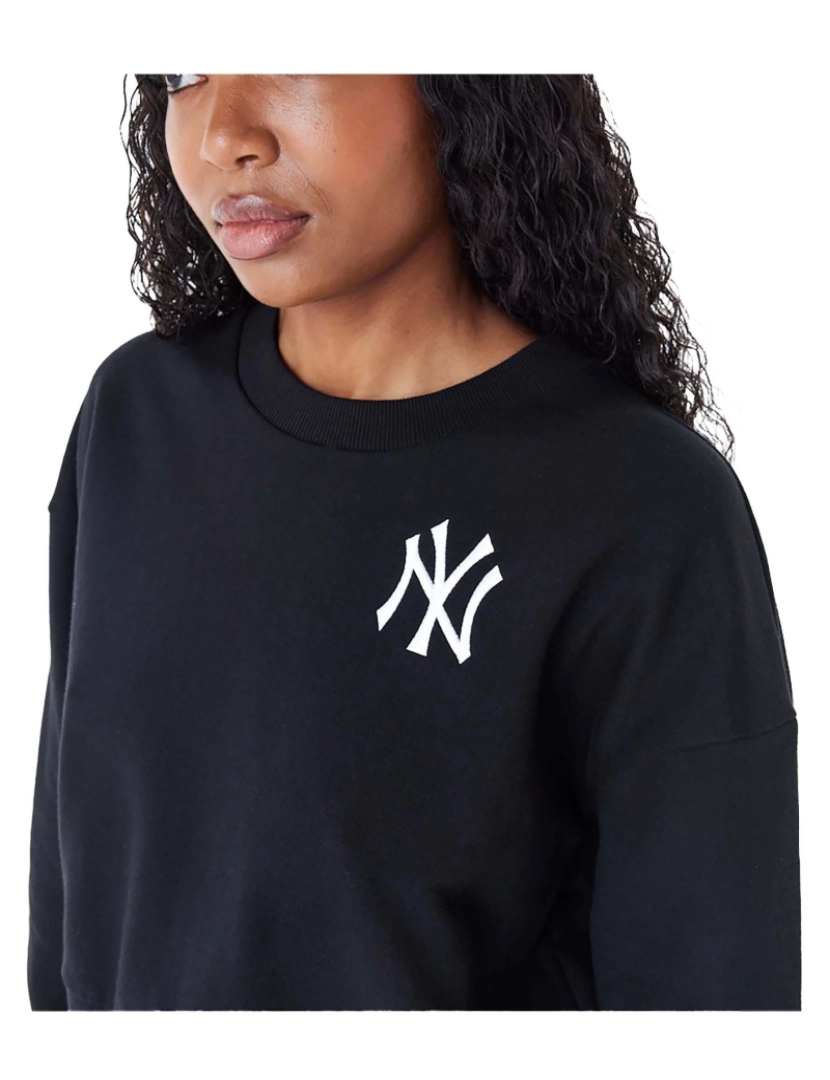 imagem de Moletom New Era Mlb Le Crop Crew Neyyan Blkwhi3