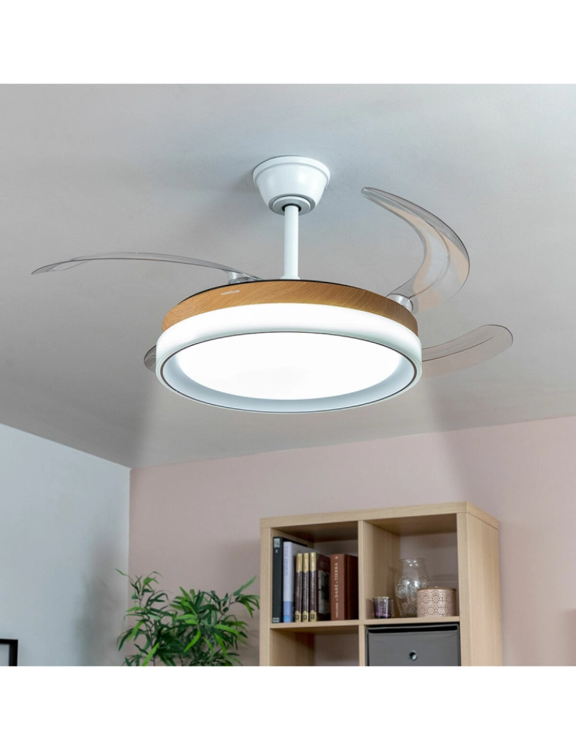 imagem de Ventoinha de Teto com Luz LED e 4 Pás Retráteis Blalefan InnovaGoods Madeira 72 W Ø49,5-104 cm2