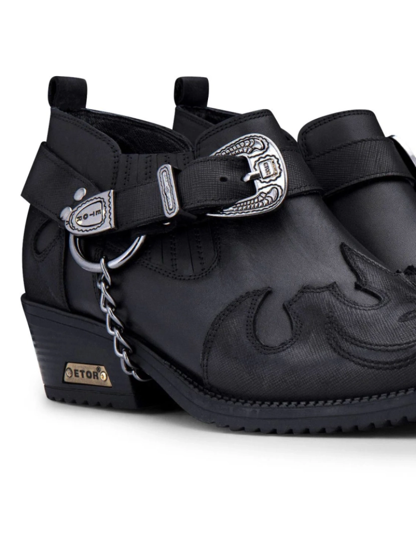 imagem de Sapatos de cowboy masculinos de couro preto com corrente de metal Winklepicker4