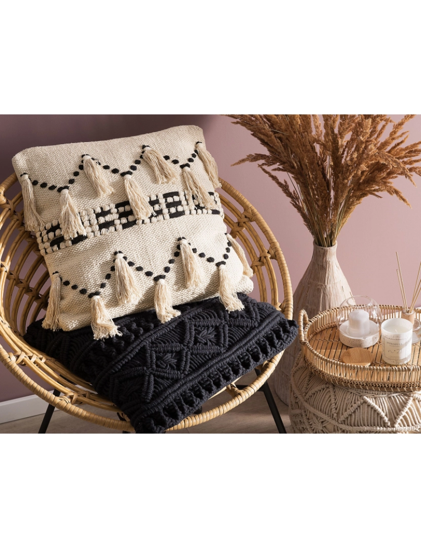 Beliani - Conjunto de 2 almofadas decorativas em algodão creme e preto 45 x 45 cm THONDI