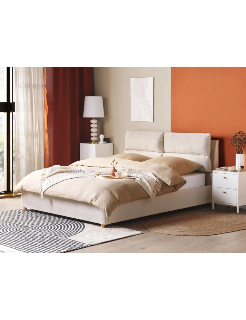 Beliani - Cama de casal com arrumação em veludo creme claro 160 x 200 cm BATILLY