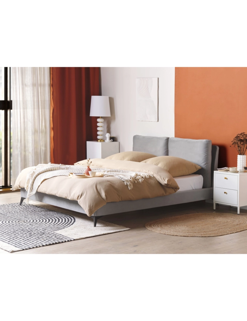 Beliani - Cama de casal em veludo cinzento 160 x 200 cm MELLE