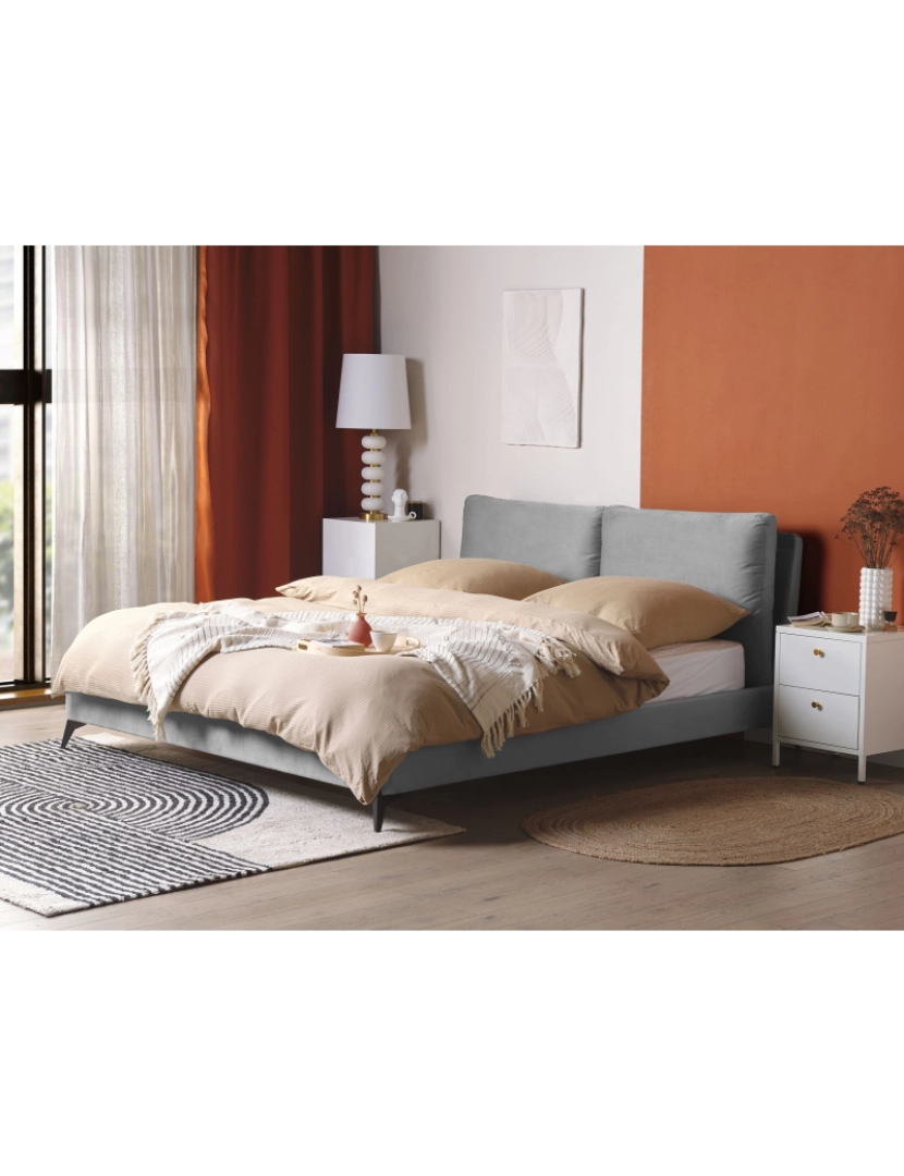 Beliani - Cama de casal em veludo cinzento 180 x 200 cm MELLE