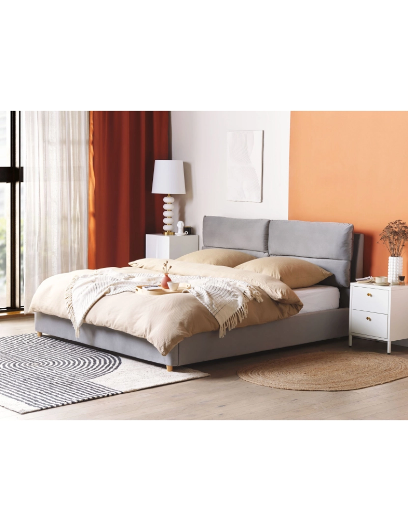 Beliani - Cama de casal com arrumação em veludo cinzento claro 180 x 200 cm BATILLY