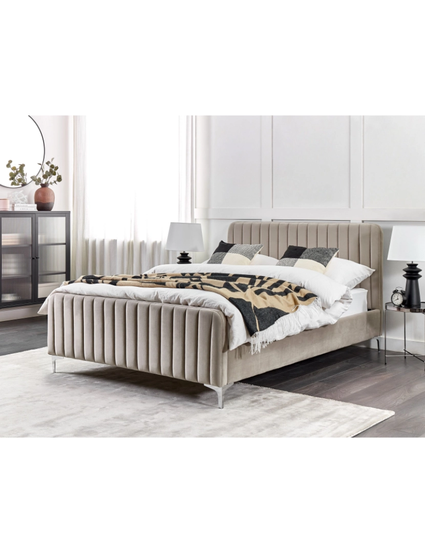 imagem de Cama de casal em veludo taupe 140 x 200 cm LUNAN2