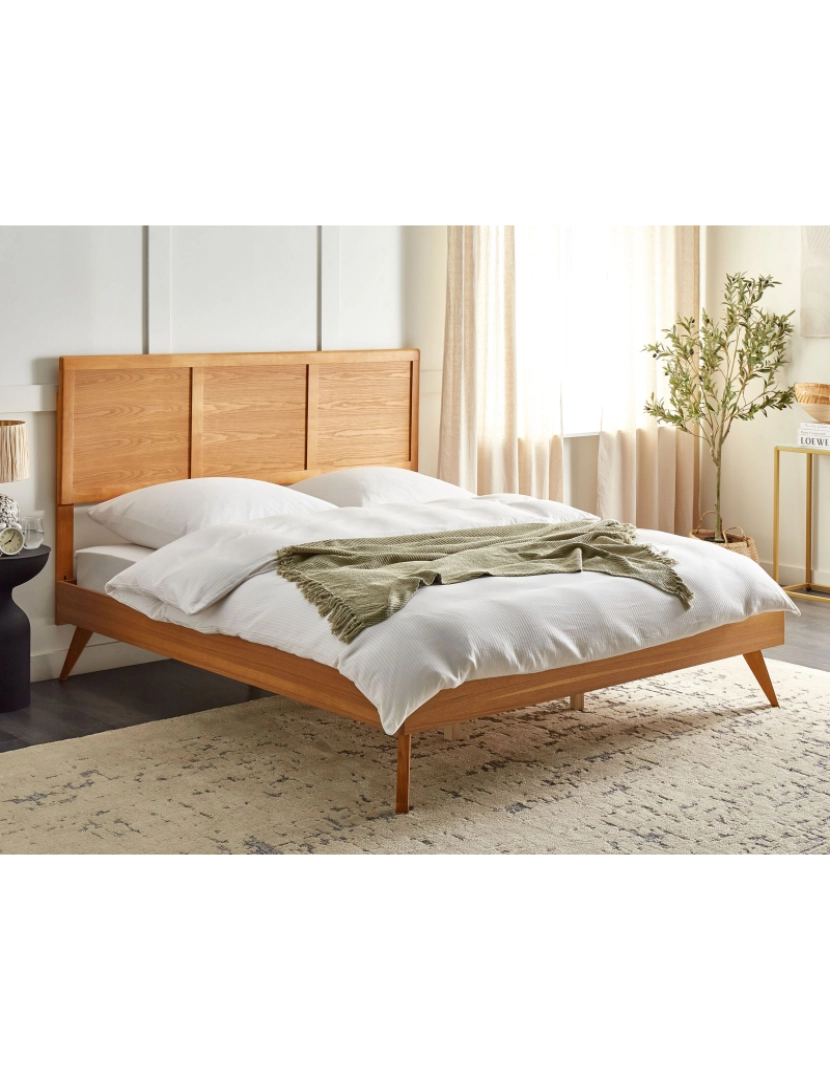 Beliani - Cama de casal castanho claro 180 x 200 cm ISTRES