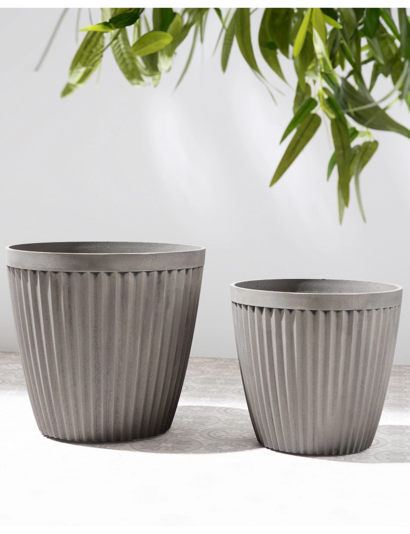 imagem de Conjunto de 2 vasos decorativos taupe ⌀ 44 cm POKA2