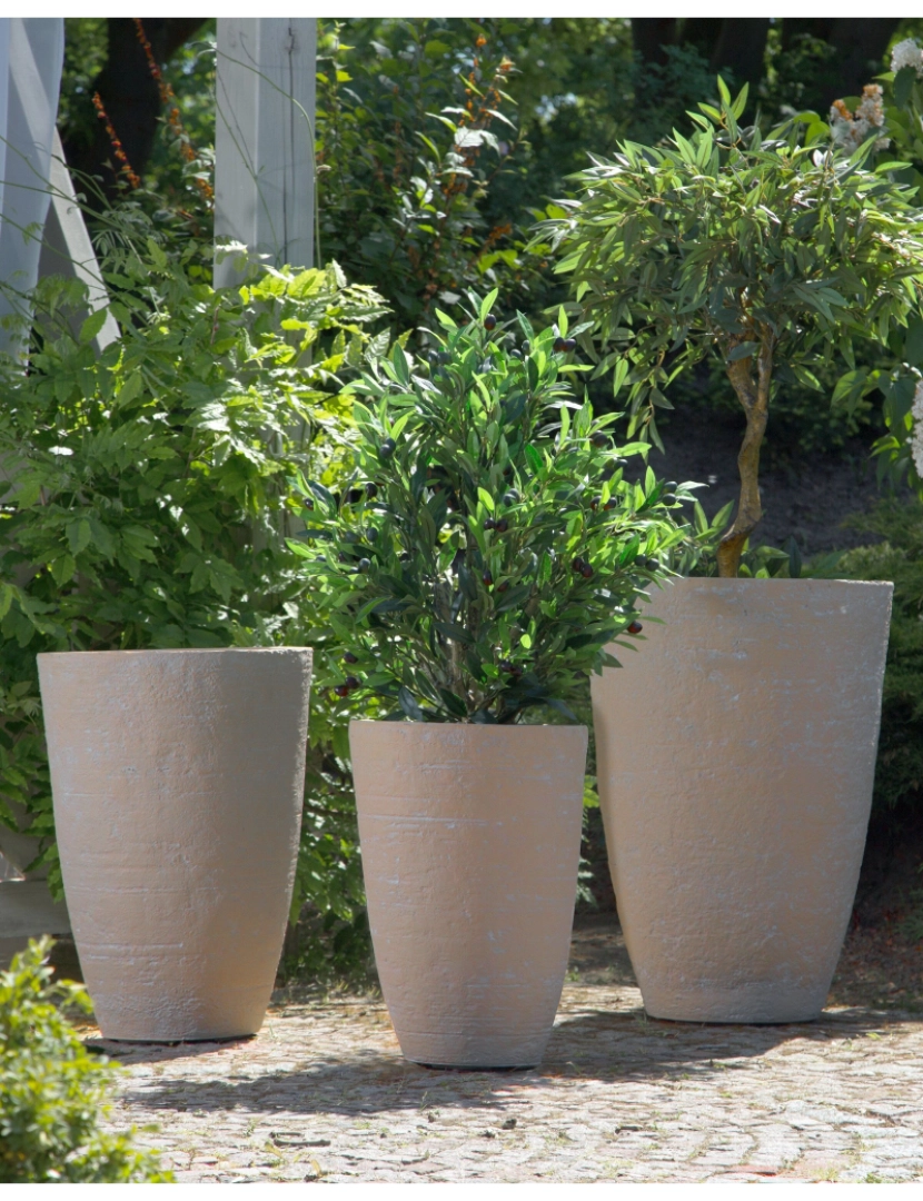 imagem de Conjunto de 2 vasos para plantas em pedra creme 43 x 43 x 60 cm CAMIA2