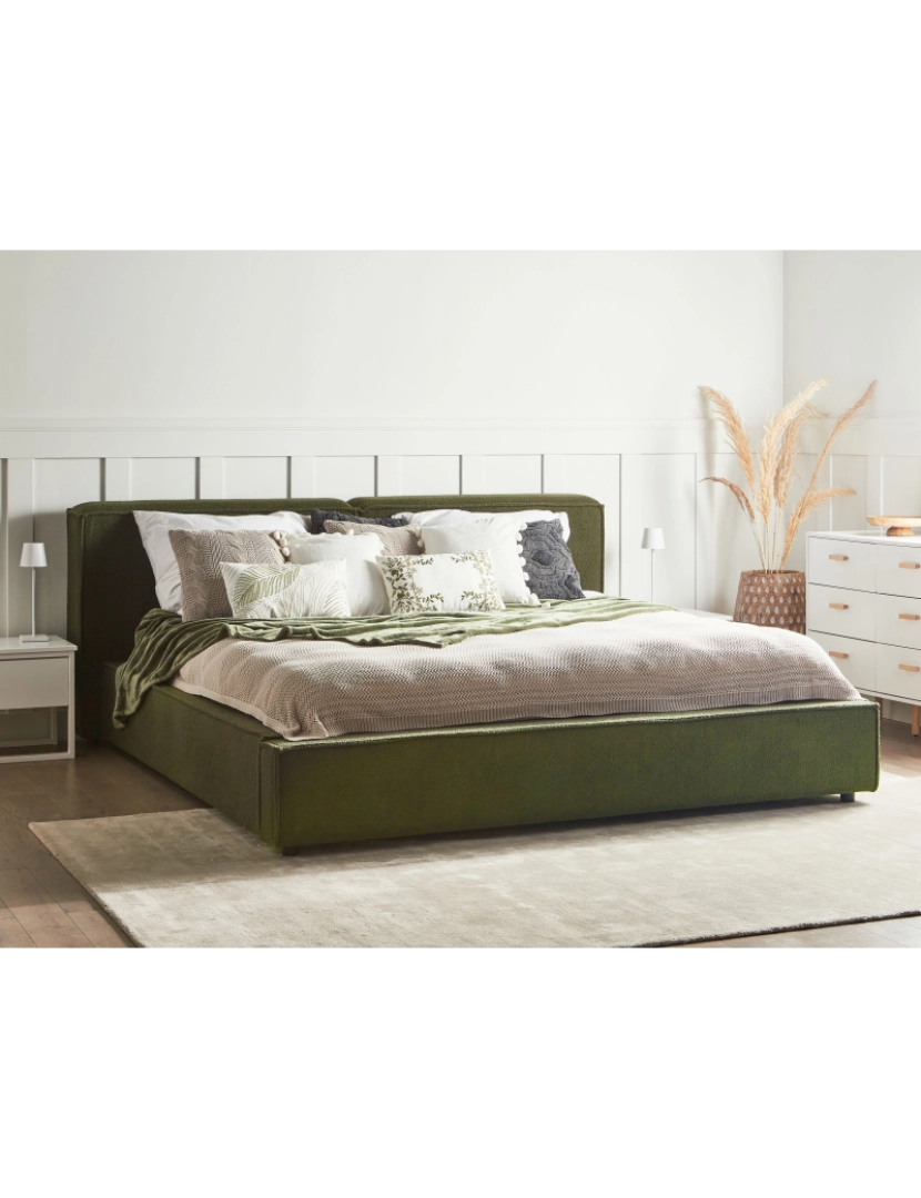 imagem de Cama de casal em tecido bouclé verde escuro 180 x 200 cm com base de ripas e cabeceira densamente estofada para quarto moderno2