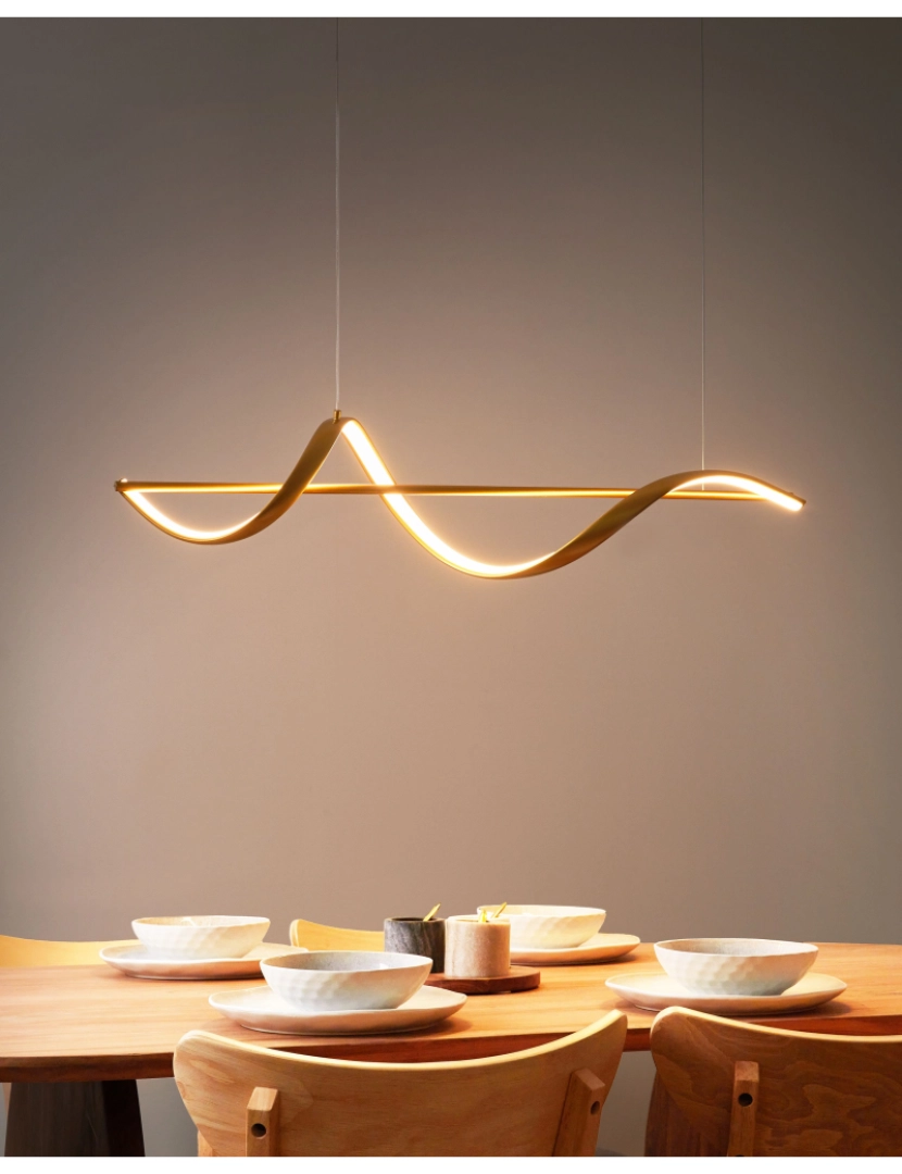 imagem de Candeeiro suspenso LED em metal dourado de design moderno para cozinha ou sala de destaque2