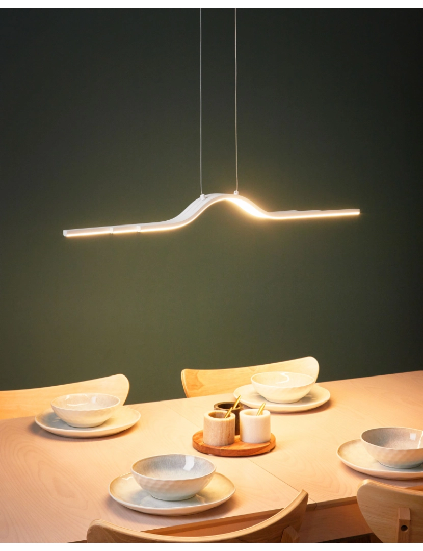 imagem de Candeeiro suspenso LED em metal branco de design moderno para cozinha ou sala de destaque2