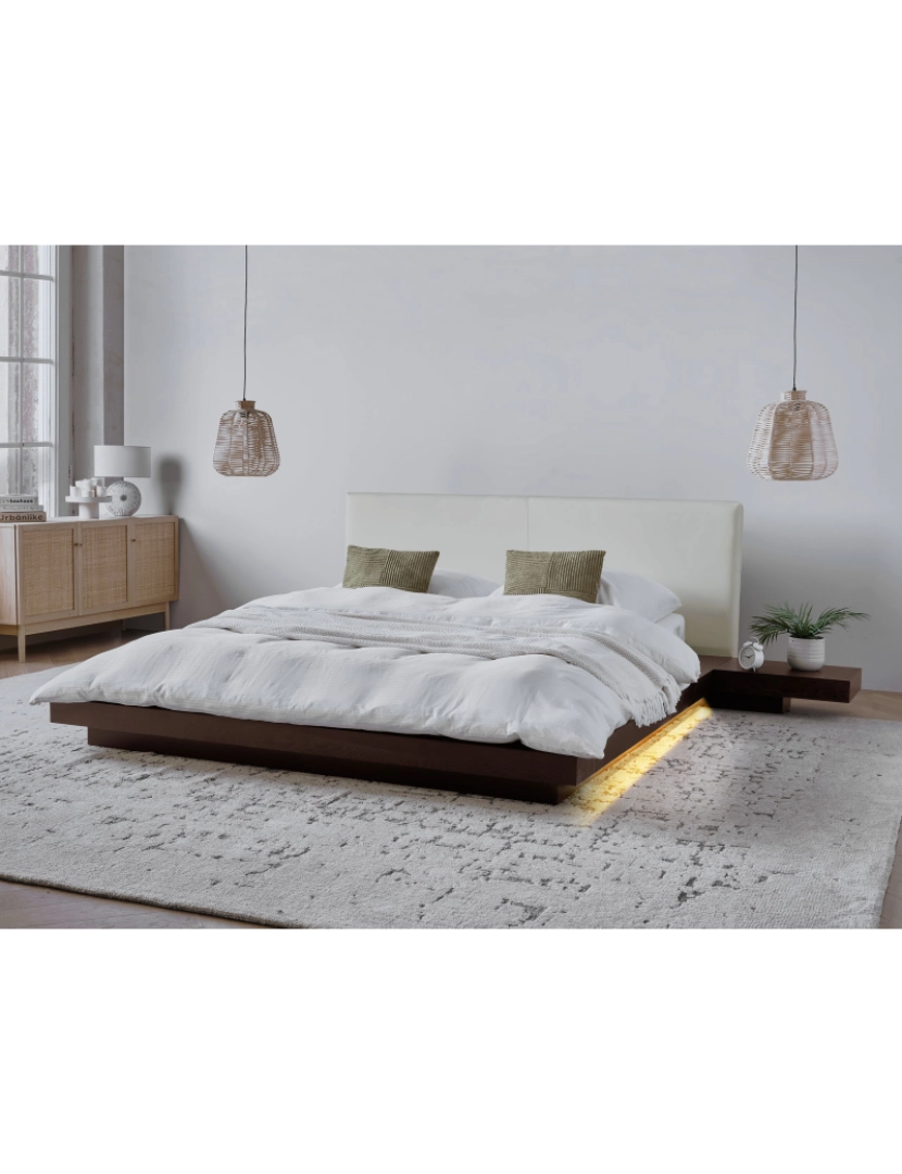 imagem de Cama de casal LED castanha escura com cabeceira em pele sintética 160 x 200 cm estilo oriental para quartos modernos e contemporâneos3