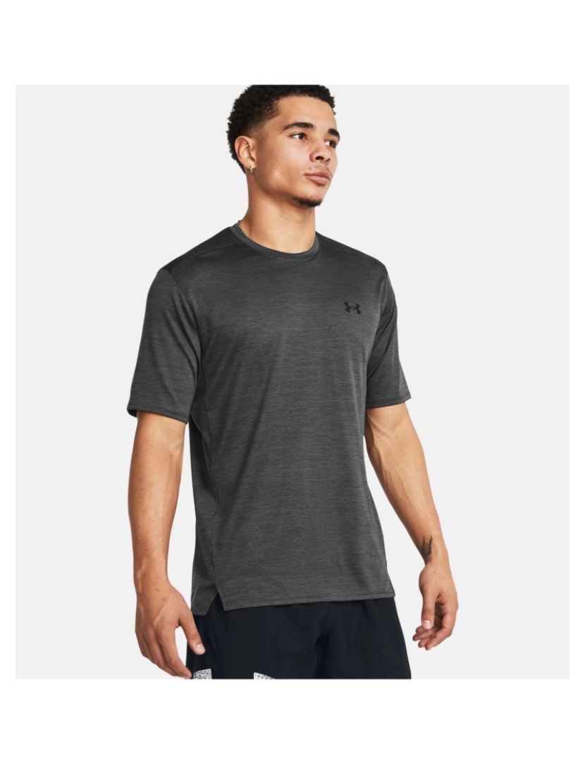 imagem de T-Shirt Ss Com Textura Under Armour Ua Tech3