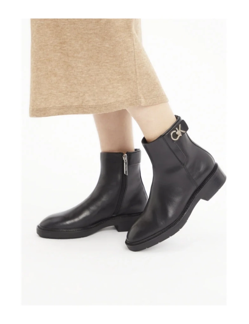 imagem de Calvin Klein Preto Booties Calçados Femininos7