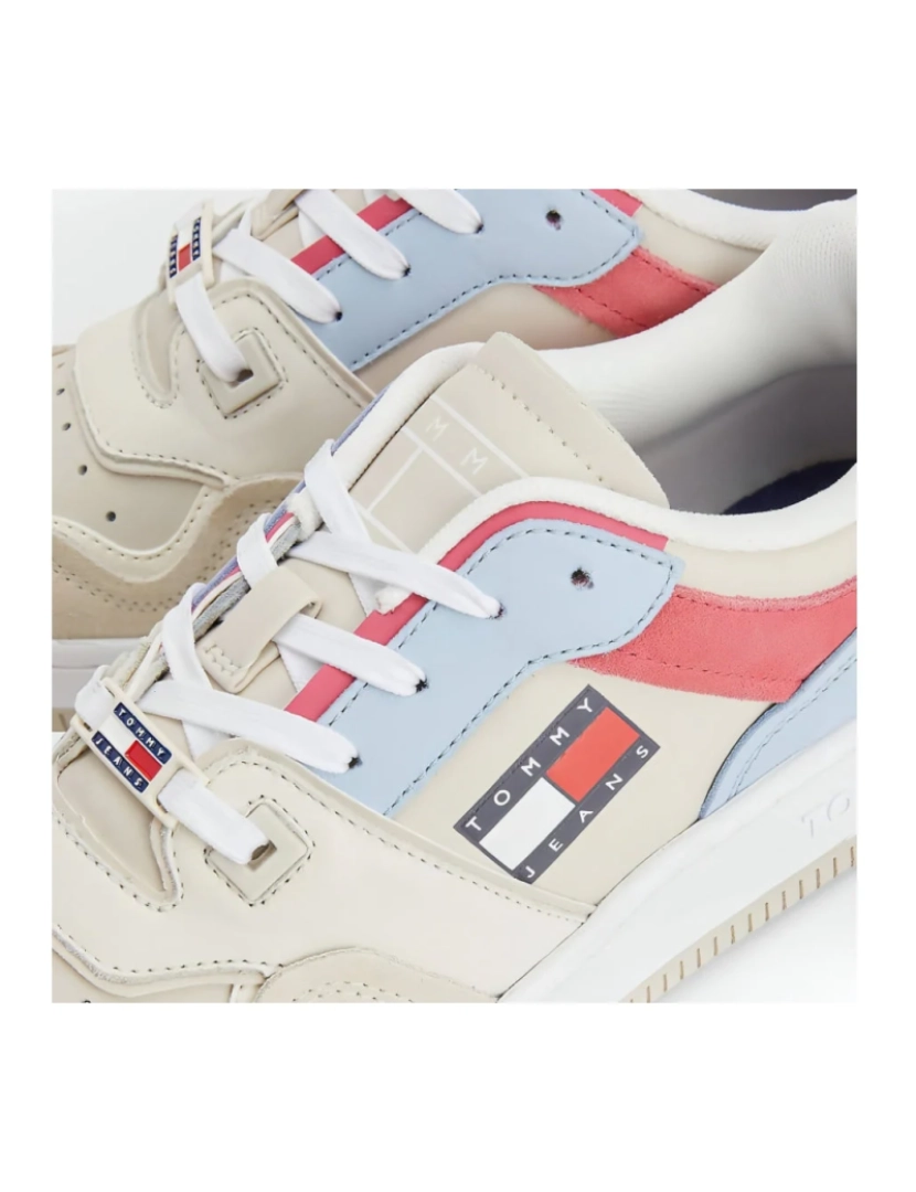 imagem de Tommy Jeans Bege Trainers sapatos femininos4