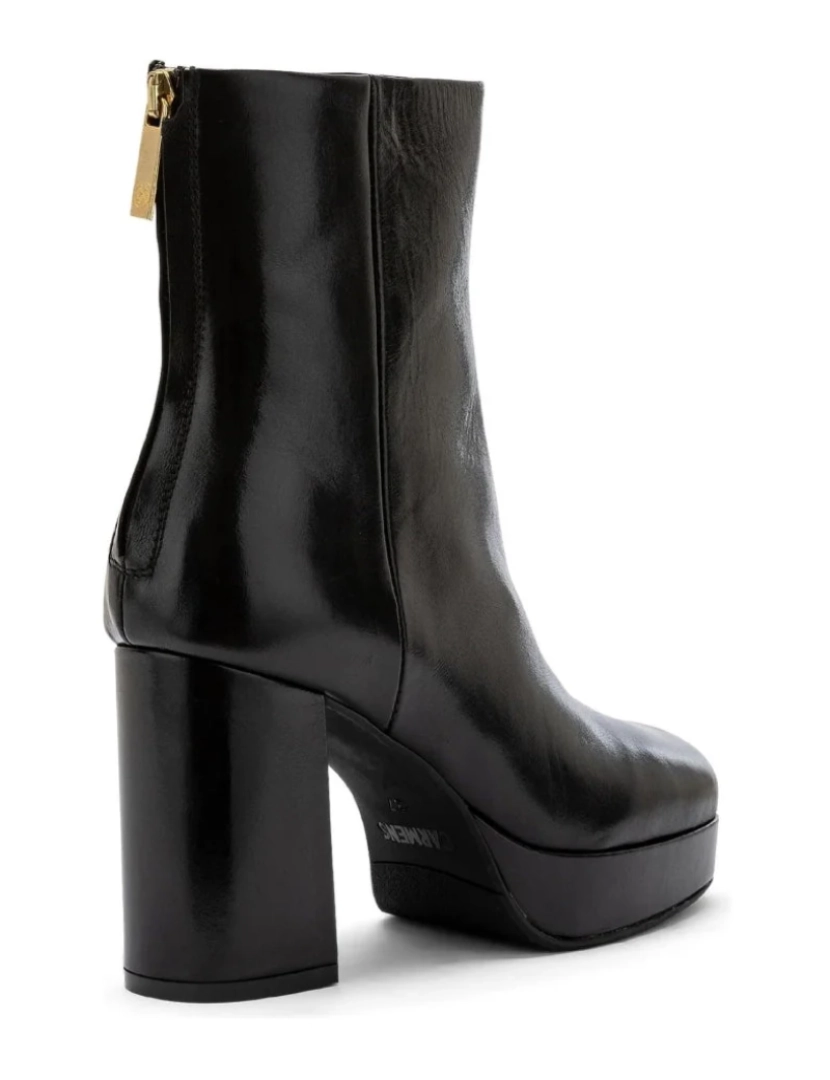 imagem de Carmen botas pretas sapatos femininos4