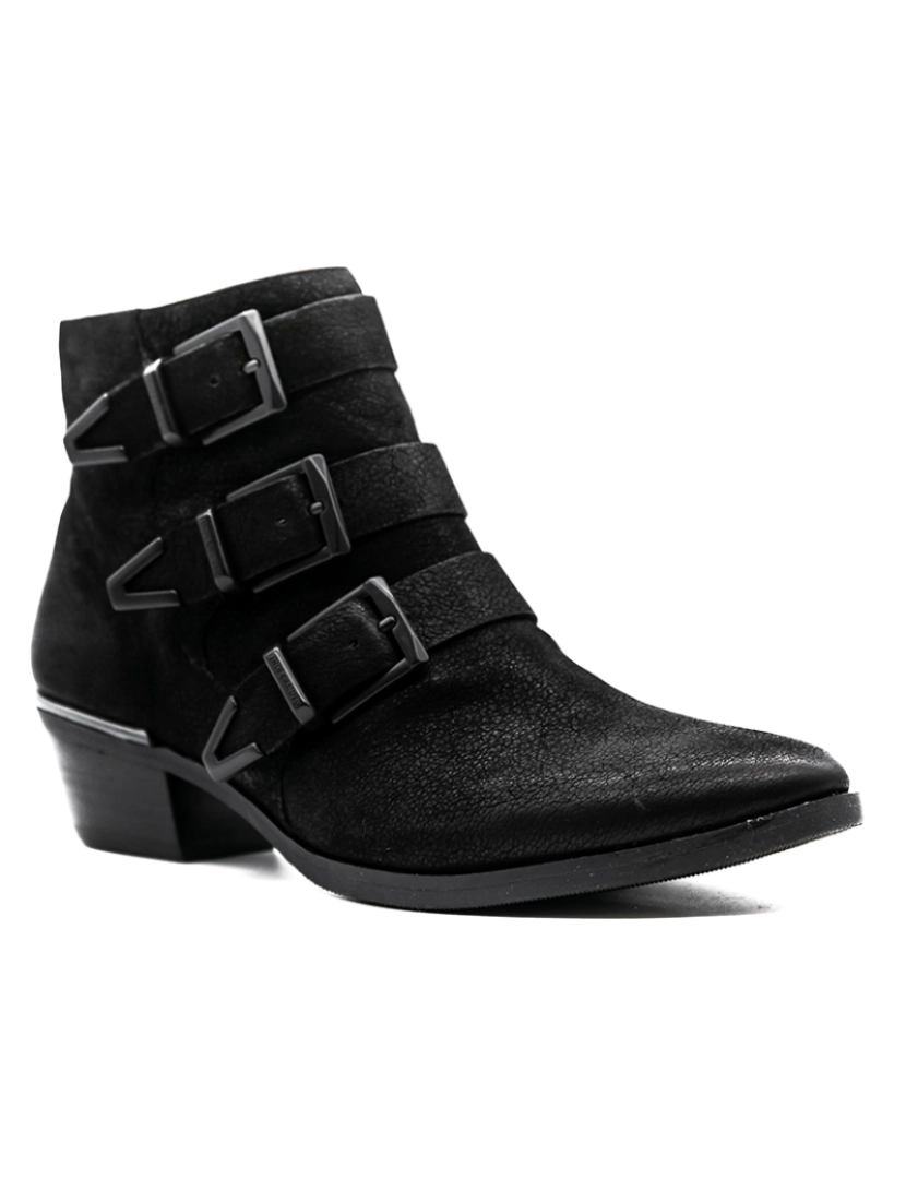 Vince Camuto - Botins bicudos fivelas 